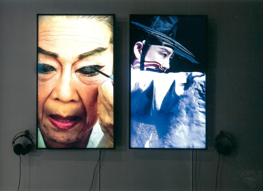 siren eun young jung, The Masquerading Moments, 2009, Single channel video, 8mins 16secs.
siren eun young jung, The Unexpected Response, 2009, Single channel video, 4mins 35secs.