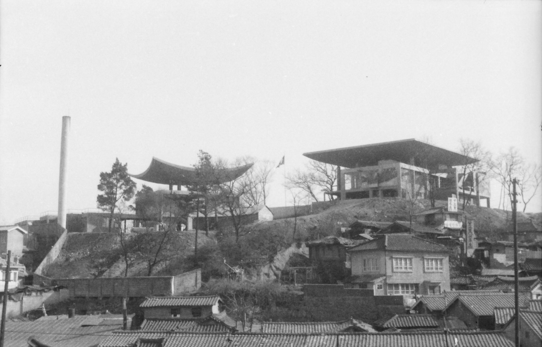 View of the French Embassy Upon its Completion in 1962, Courtesy of Kim Chungup Architecture Museum.